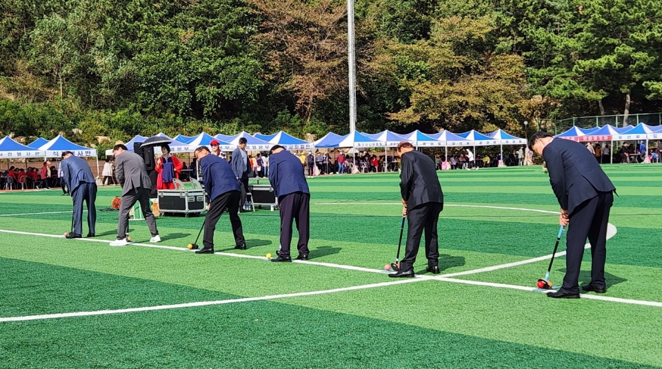 그라운드골프 경기 시타 광경