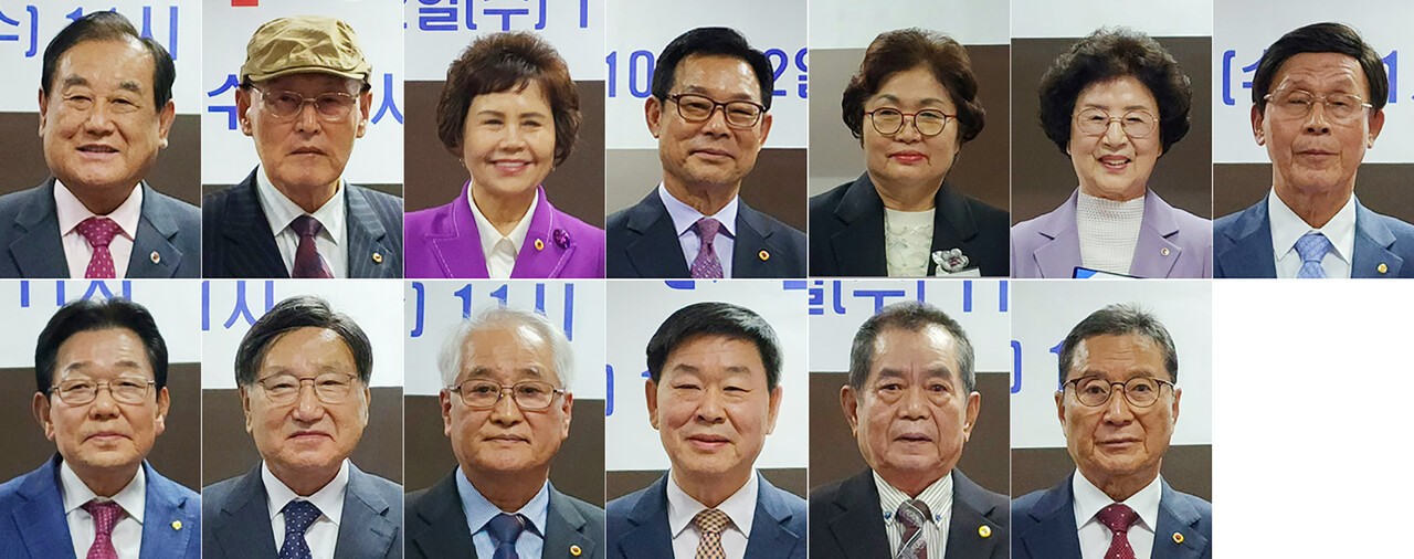 '회원 배가 운동'에서 일반회원 우수로 선정된 연합회장과 지회장, 사무국장. 위 사진 왼쪽부터  이명식 충북연합회장, 노영태 경남 하동군지회장, 안남연 부산 부산진구지회장, 김영주 부산 금정구지회장, 윤봉숙 부산 연제구지회장, 김양자 부산 수영구지회장, 곽용근 부산 동래구지회장. 아래 사진 왼쪽부터 윤덕봉 부산 북구지회장, 이경호 부산 해운대구지회장, 이종원 인천 미추홀구지회장, 김근환 충북 청주 상당서원구지회 사무국장, 한종수 충북 청주 흥덕청원구지회장, 조성재 전남 목포시지회장