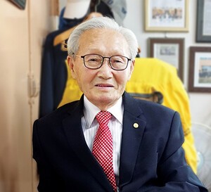 김철용 대한노인회 부산 서구지회장 “경로당서 나이 많다고 방 청소 지시하는 건 시대에 안 맞아”