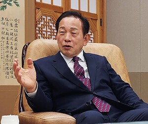 신현국 문경시장 “어르신들, 작은 일에도 감사하는 일상에서 행복감 느꼈으면…”