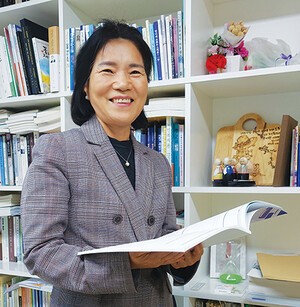 박노숙 한국노인종합복지관협회 회장 “어르신들 넉넉한 인품에 존경하는 마음… 귀엽고 사랑스러워”